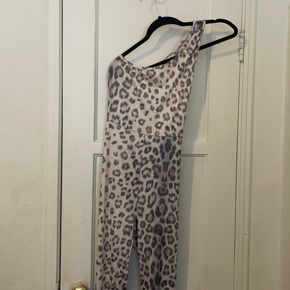 Fashion nova jumpsuit